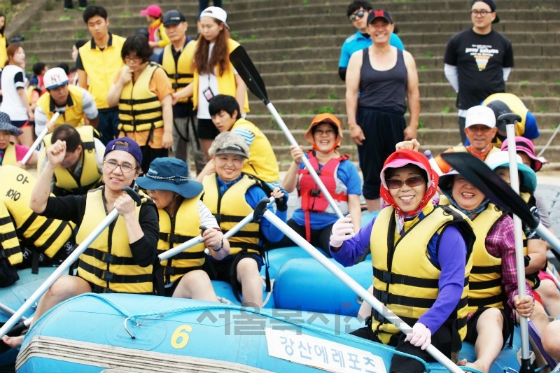 서울시장애인체육회가 제8회 한강어울림래프팅대회를 개최한다