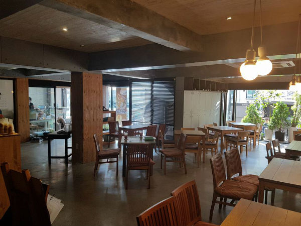 성북구가 취준생을 위한 일자리 카페를 개소했다