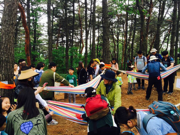 대모산 유아숲체험 축제 중 해먹체험장 활동 모습