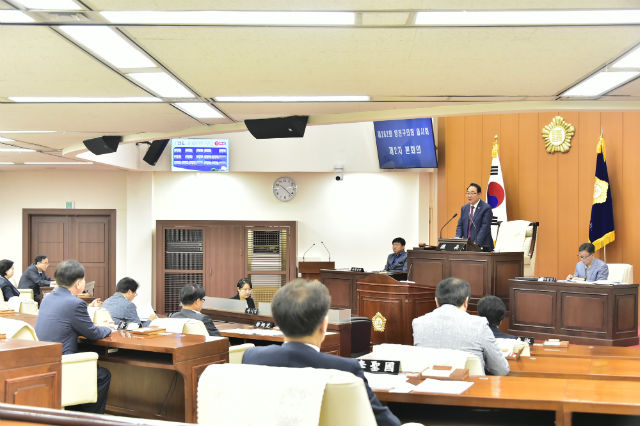 양천구의회가 제262회 임시회 제2차 본회의를 개최하고 제7대 의회의 공식적인 회기 일정을 마쳤다.