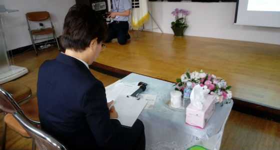 김미경 구청장이 주민들의 질의에 답변하고 있다               김수연 기자 사진