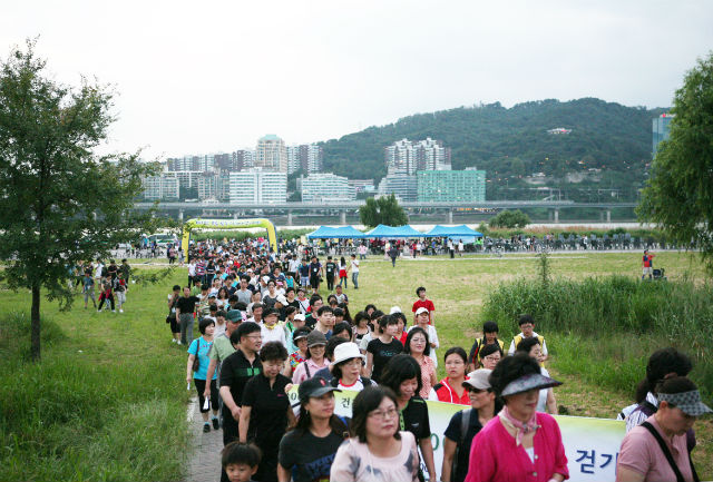 강동구민 한강걷기대회 모습
