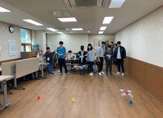 2019 학령기 비장애 형제 자조모임 '드론과 함께 하는 행복놀이터'활동 모습