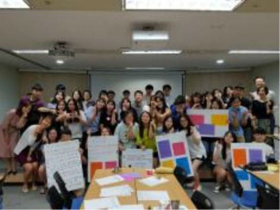 청소년 자원봉사 인권 워크숍 활동 모습