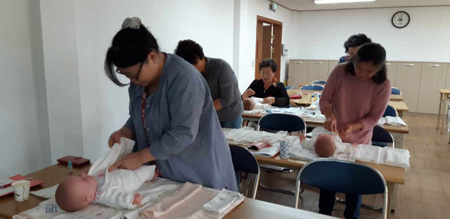 예산군 여성회관 ‘산모·신생아 건강관리사 양성과정’ 교육 진행 모습 