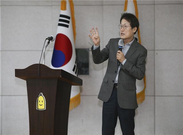 조희연 교육감이 지난해 10월 종로구에서 ‘서울형 혁신교육의 가치와 방향’을 주제로 특강을 개최했다