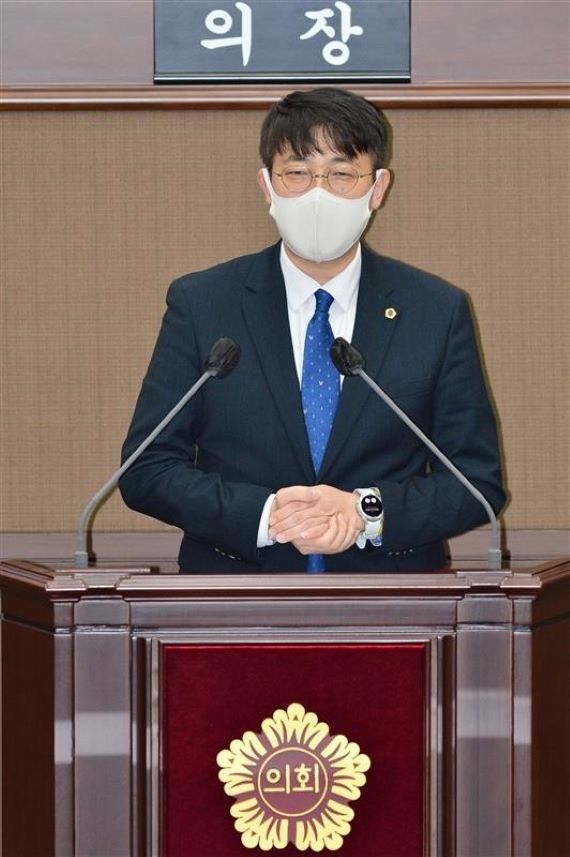 발언하고 있는 서울시의회 더불어민주당 이병도 의원