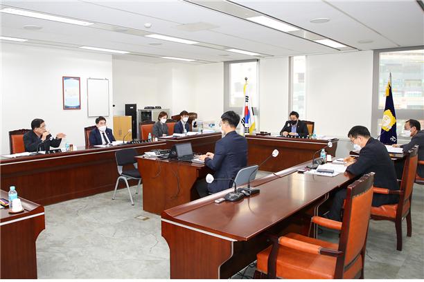 제242회 임시회 행정재경위원회에서 조례안이 심사를 통과했다.