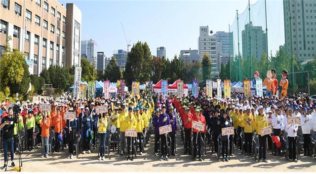 2017년 덕수중학교에서 개최된 '중구민 어울림 한마당' 모습